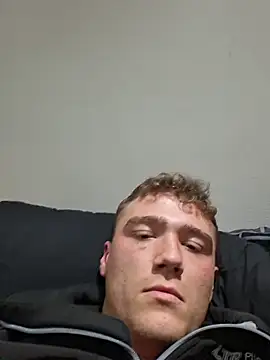 BIG-WHITE-DICK-2001 online show from July 28, 4:05 pm