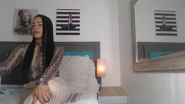 madison  love  online show from November 15, 6:42 pm