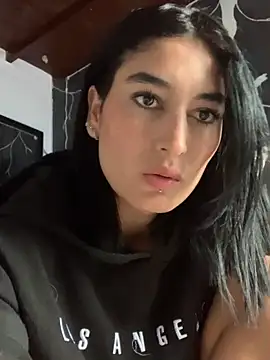 Scarlett 12 online show from March 6, 12:44 pm