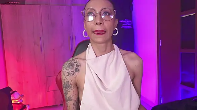 AnnaKimm online show from February 1, 10:19 pm