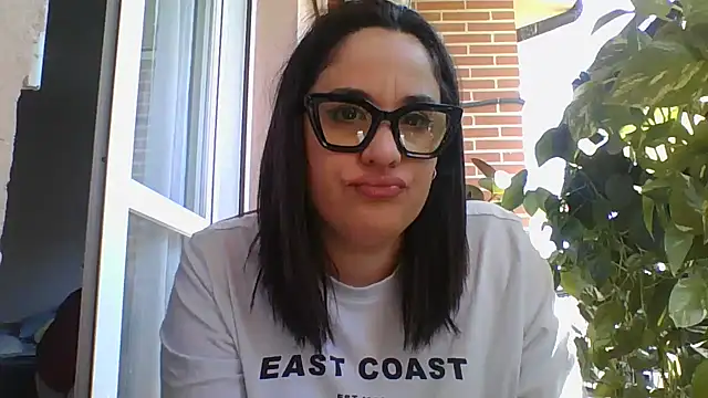 Cuquita83 online show from April 2, 12:13 pm