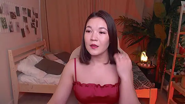 Halle Berrry online show from January 15, 2:12 pm