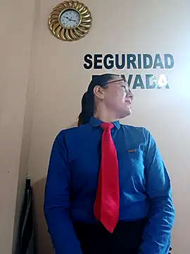 Snapshot of Hannah-colx chatting on September 10, 2:17 pm Hannah-colx online show from September 10, 2:17 pm
