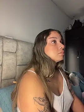 AnnyLopezzz  online show from April 21, 4:19 am