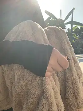 Tieuvi 18 online show from November 27, 1:30 am