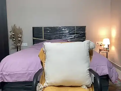 piyassi  divya online show from December 21, 8:46 pm