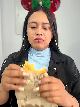 -Mia1 online show from December 5, 2:29 pm