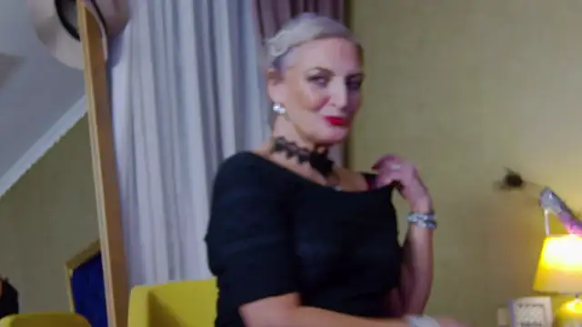 Allura Jenson online show from November 4, 8:25 pm