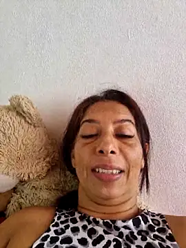 maleja23 online show from April 1, 1:41 pm