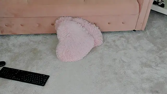 ReynaTheVixen online show from October 24, 4:47 pm