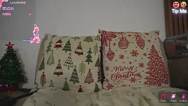 Roxybeautyy online show from November 11, 9:39 am