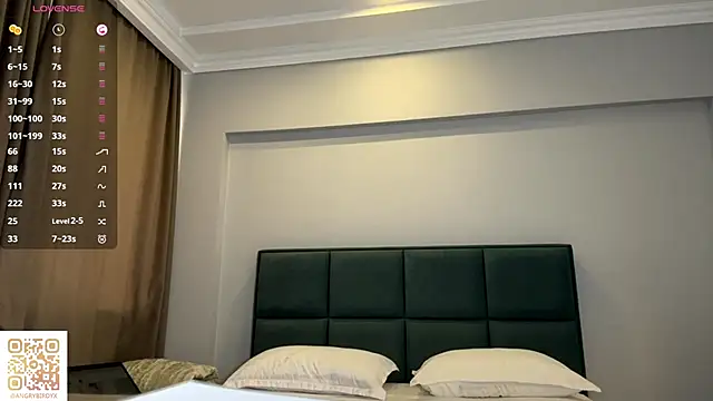 LezlieGreet online show from October 4, 8:20 am