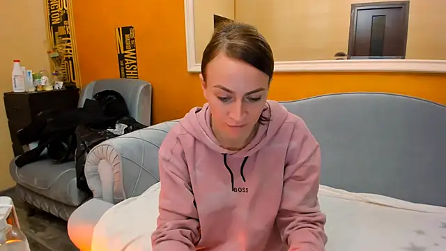 Roxee33 online show from November 25, 7:58 pm