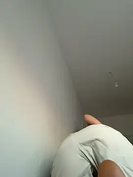 prettylittlefooxy online show from March 27, 6:30 pm