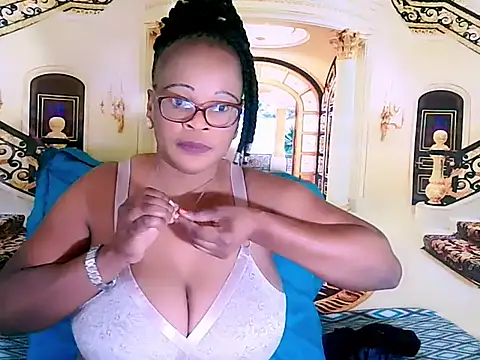 Snapshot of EbonyBloom69 chatting on September 30, 5:24 am EbonyBloom69 online show from September 30, 5:24 am