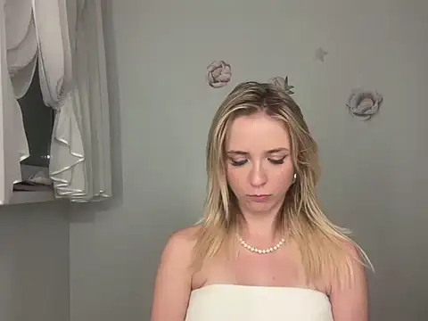 Snapshot of ClaudiaAmore chatting on September 8, 8:19 pm ClaudiaAmore online show from September 8, 8:19 pm