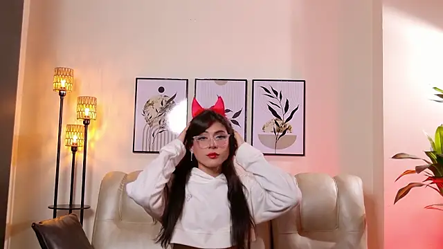 Violeta Foxz online show from January 14, 8:14 pm