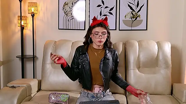 Violeta Foxz online show from October 31, 7:40 pm