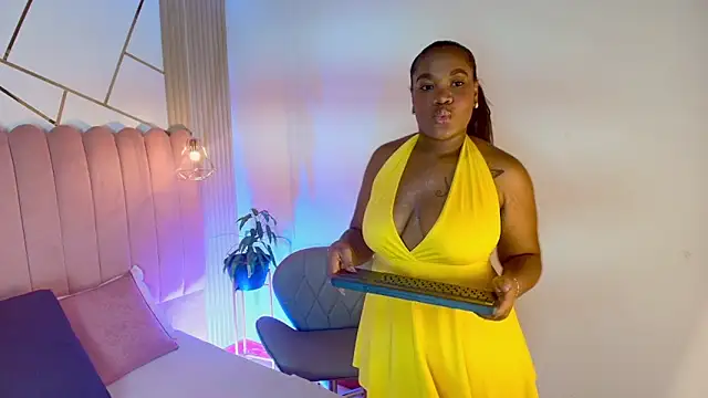 Chloee Miller1 online show from October 7, 12:53 pm