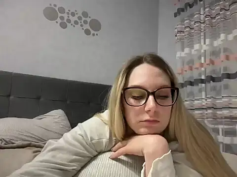 NikexPretty online show from April 1, 8:06 pm