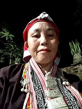 me-cute online show from October 22, 7:52 pm