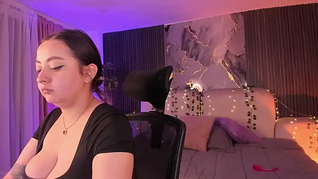 SarahCastro1  online show from May 29, 4:10 am