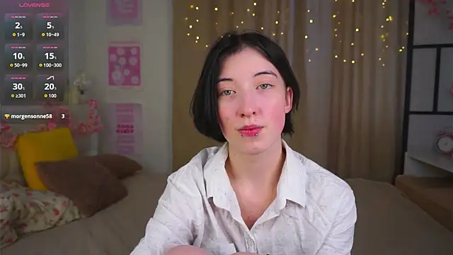 JuanaFriesz online show from February 25, 9:19 am