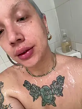 Sun Sooll  online show from March 15, 4:09 pm