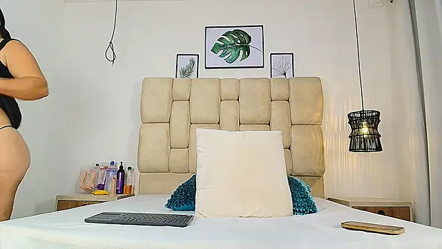 Snapshot of elizawiliamst chatting on October 14, 12:41 pm elizawiliamst online show from October 14, 12:41 pm