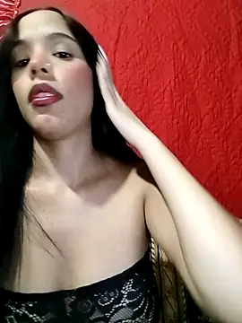 Snapshot of Vyxen__ chatting on October 3, 5:12 am Vyxen online show from October 3, 5:12 am