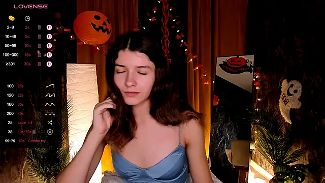 amy cute cat online show from October 29, 9:02 am