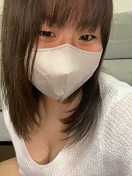 xxx yuna xxx online show from October 29, 8:00 pm