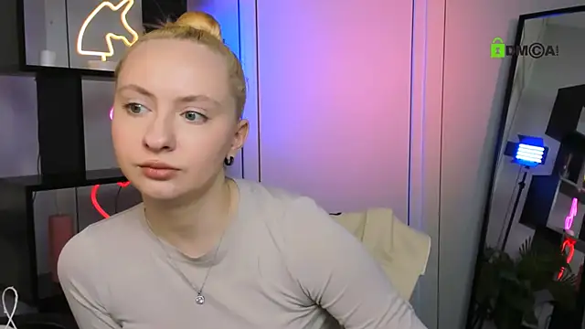 mila glow1 online show from December 21, 9:13 am