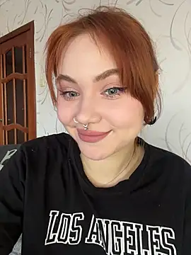 LunaMillie online show from March 4, 11:28 am