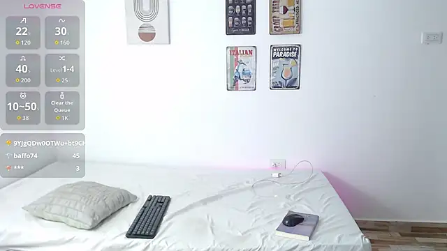 Laramucci online show from September 12, 9:55 pm