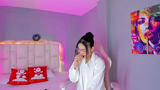 SammyRose  online show from December 15, 8:14 pm