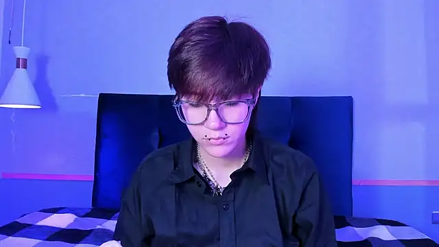 Tsuki Maru online show from February 3, 8:23 pm