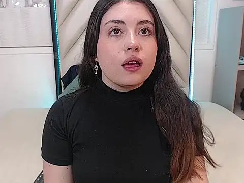 Vicluxxx online show from October 29, 1:15 pm