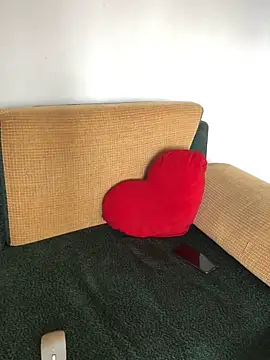 Amore Mia  online show from October 10, 6:29 am