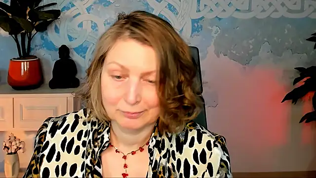 TiffanyBrauny online show from October 18, 3:04 pm