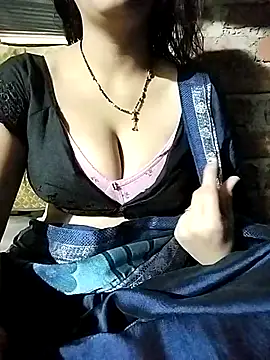 Snapshot of Hottestgirll chatting on October 8, 7:02 am Hottestgirll online show from October 8, 7:02 am