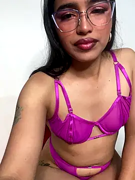 Snapshot of Mia_ferrari_1 chatting on September 19, 10:03 am Mia ferrari 1 online show from September 19, 10:03 am