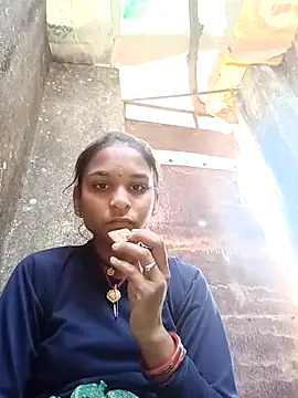 Idhika Jha online show from December 2, 9:11 am