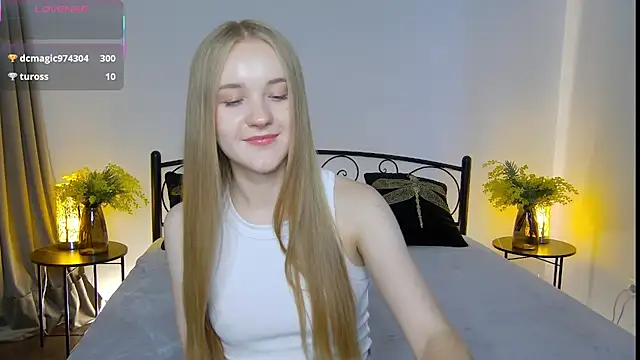 KumiKruz online show from September 15, 2:47 pm