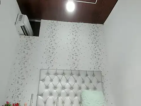 Snapshot of michelle_perla chatting on October 21, 2:32 pm michelle perla online show from October 21, 2:32 pm