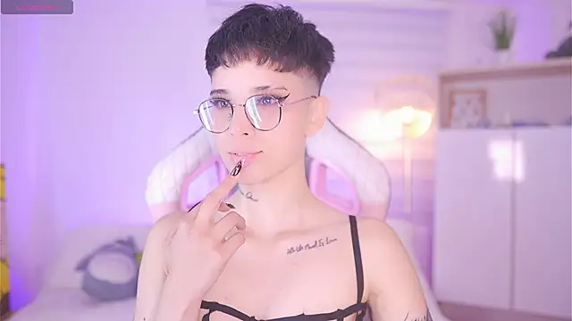 Gia Moretti  online show from October 6, 2:12 pm