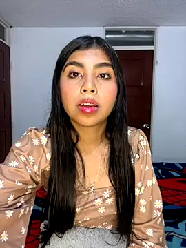 Snapshot of DianeSuns_ chatting on October 17, 2:15 am DianeSuns online show from October 17, 2:15 am