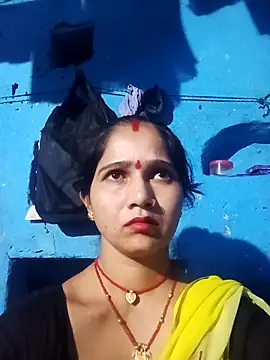 Jooli xx online show from April 2, 1:41 pm