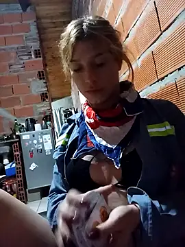 fannytransgirl online show from October 29, 1:32 am