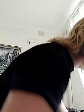 LiluLiluLilu online show from September 12, 6:14 am